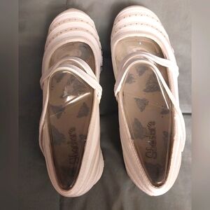 SKECHERS ACTION WOMENS WHITE SHOES SIZE 9 NIB STYLE 21131